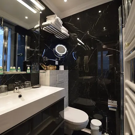 Apartment Voute Paris
